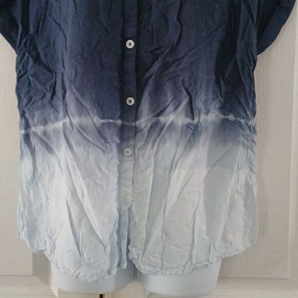 Beachlunchlounge blue tie dye button down shirt  Sz L EUC - Picture 2 of 7